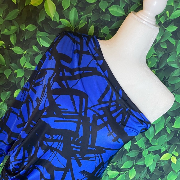 ONE-SHOULDER BATWING-SLEEVE DRESS • NWOT • SIZE L • PAPAYA - Picture 3 of 6